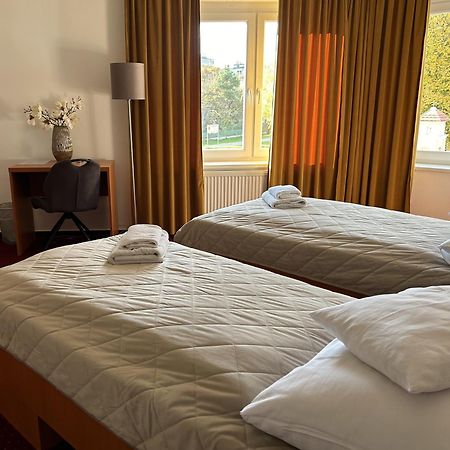 Topoľčany Hotel Evan U Hoffera מראה חיצוני תמונה