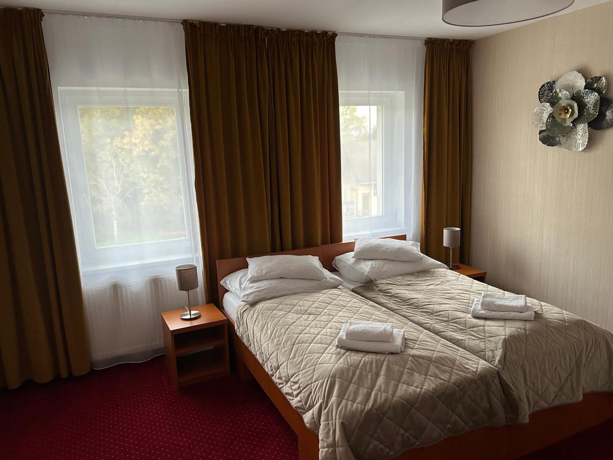 Topoľčany Hotel Evan U Hoffera מראה חיצוני תמונה