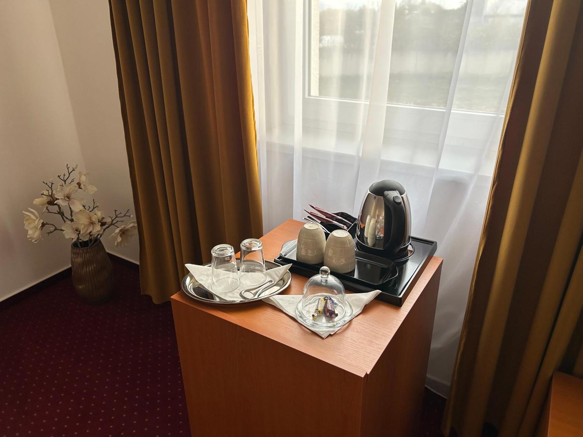Topoľčany Hotel Evan U Hoffera מראה חיצוני תמונה
