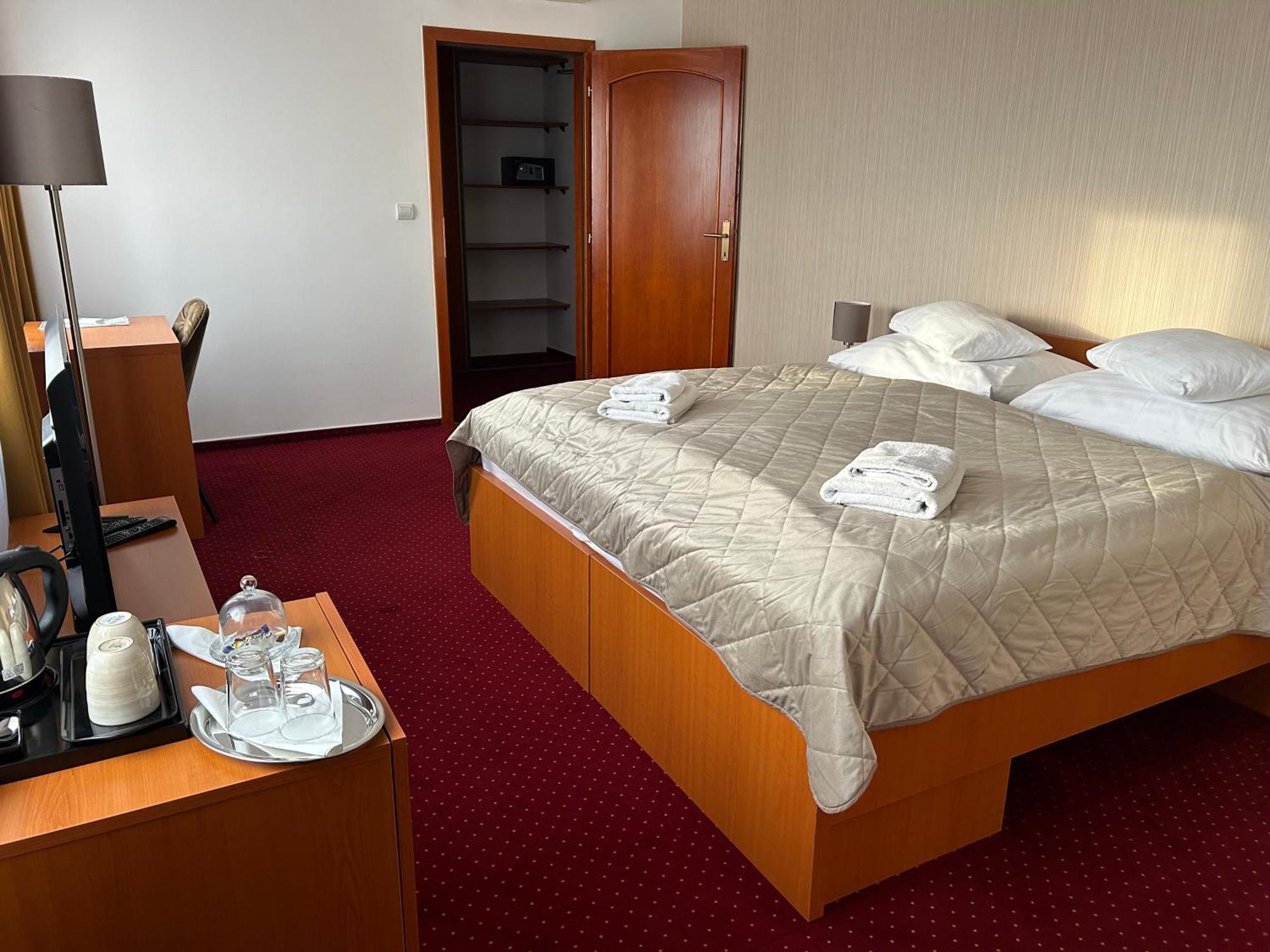 Topoľčany Hotel Evan U Hoffera מראה חיצוני תמונה