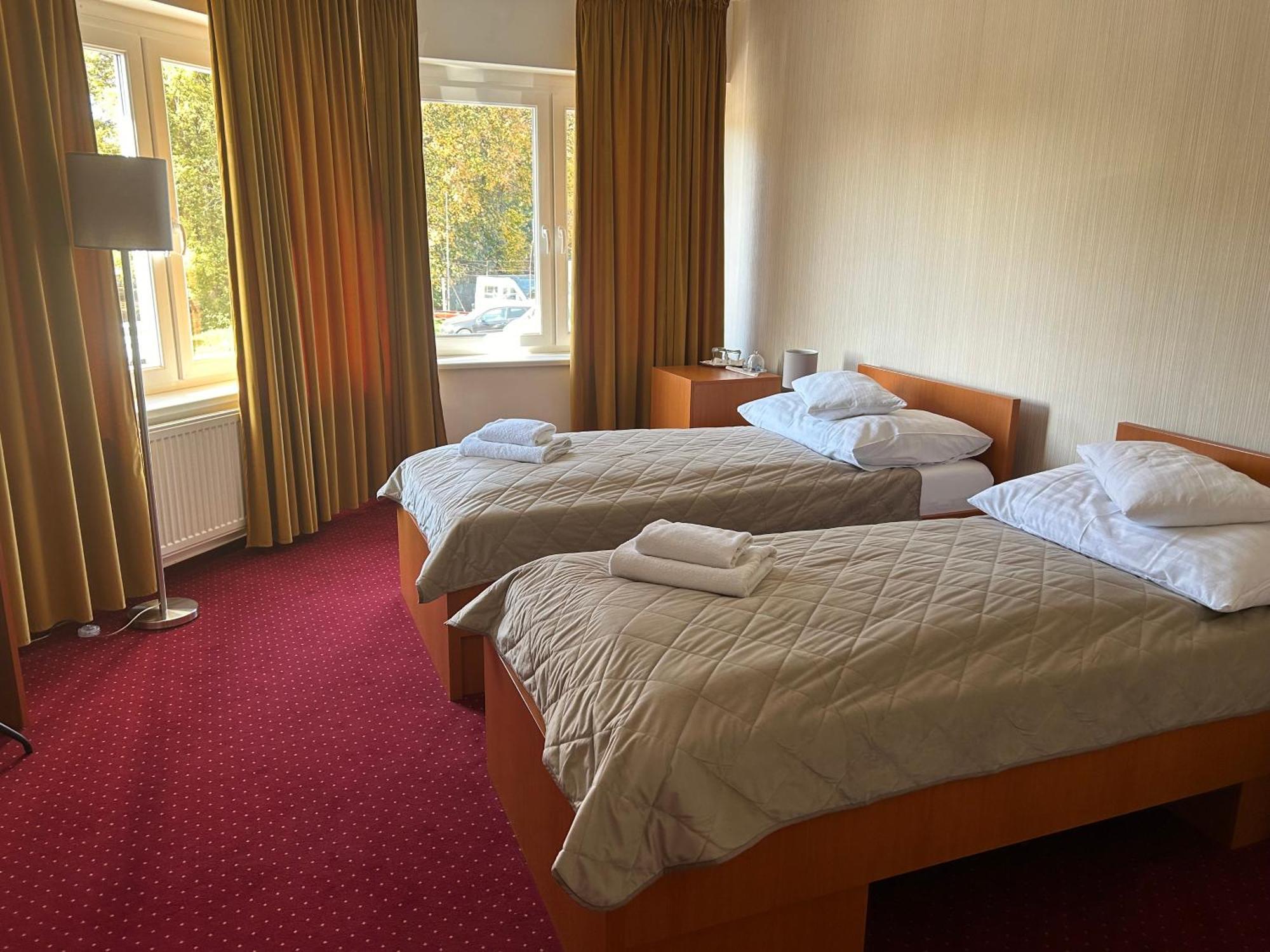 Topoľčany Hotel Evan U Hoffera מראה חיצוני תמונה