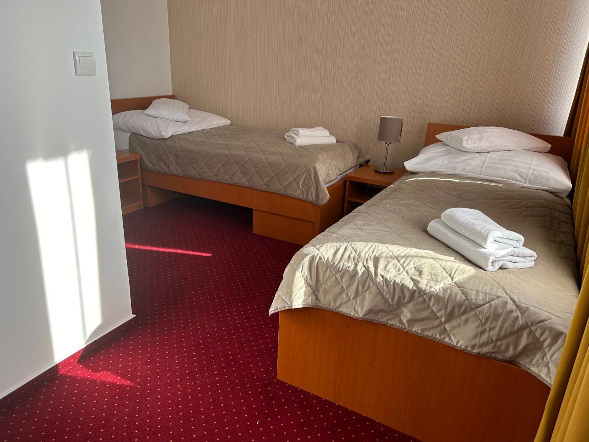 Topoľčany Hotel Evan U Hoffera מראה חיצוני תמונה