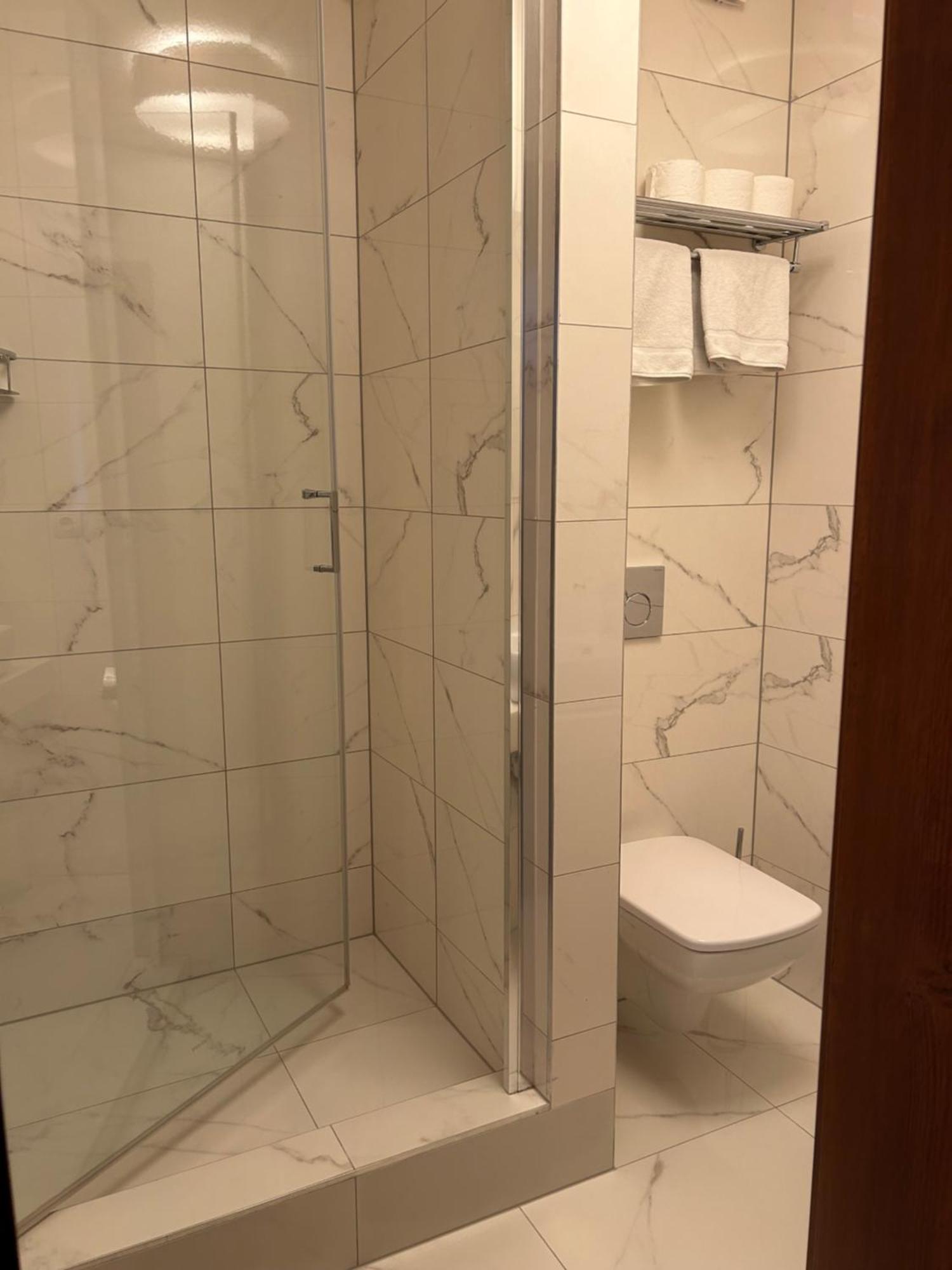 Topoľčany Hotel Evan U Hoffera מראה חיצוני תמונה