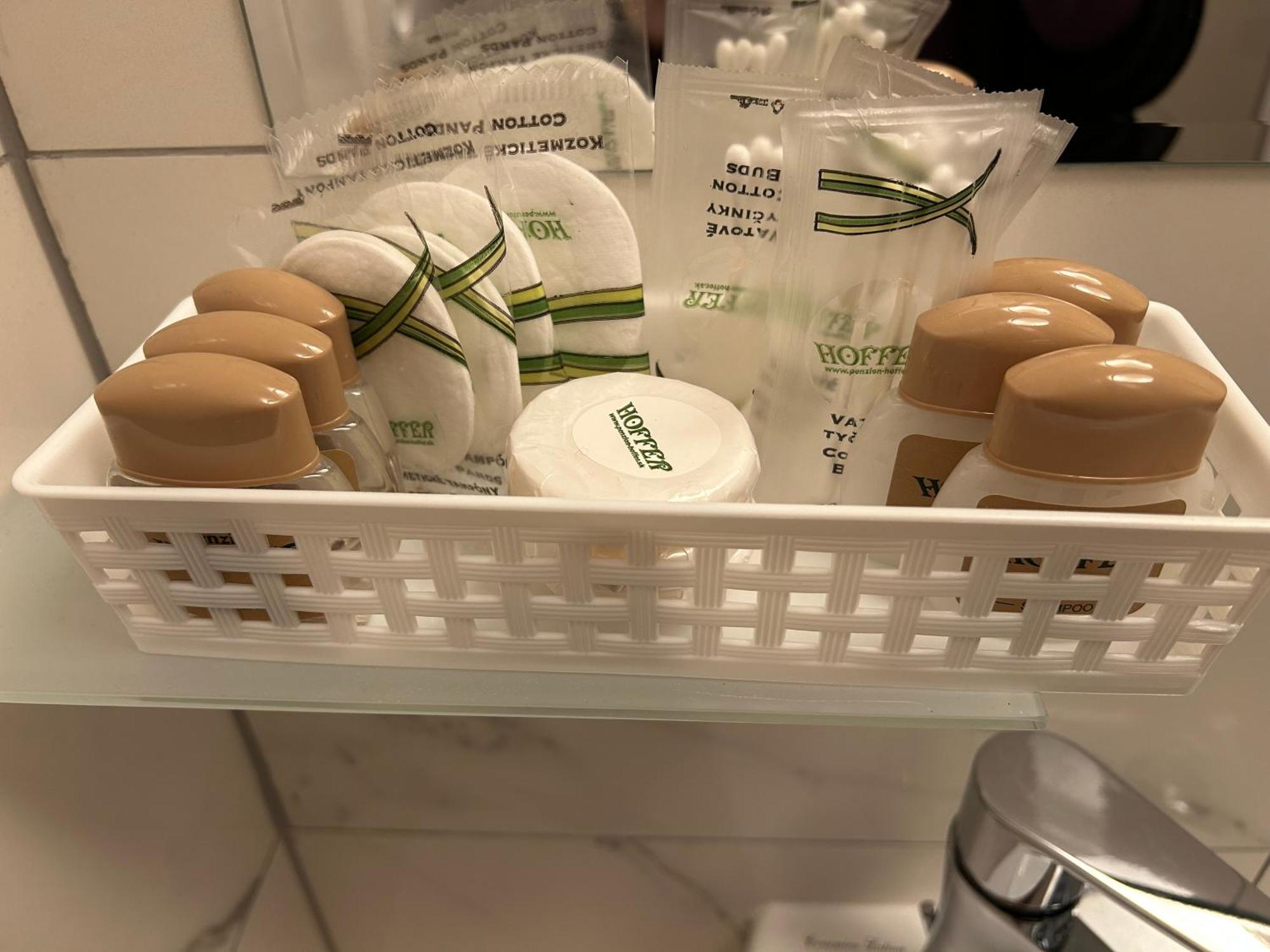 Topoľčany Hotel Evan U Hoffera מראה חיצוני תמונה
